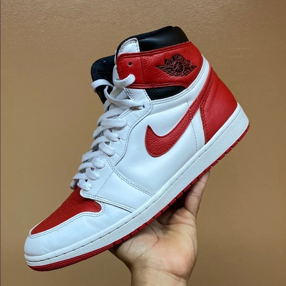 Air Jordan 1 Retro High OG “Heritage”